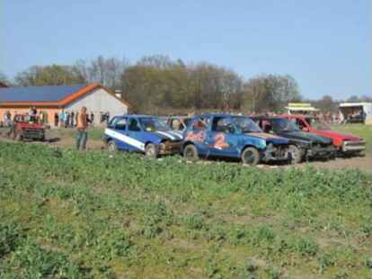 Hoch her ist es beim Stockcar-Rennen in Gro&szlig;enkneten gegangen.