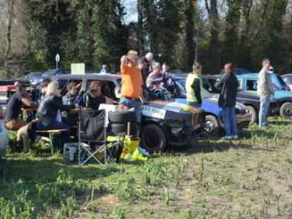 Hoch her ist es beim Stockcar-Rennen in Gro&szlig;enkneten gegangen.