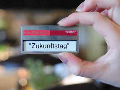 Zukunftstag: Viele Oldenburger Betriebe und Beh&ouml;rde &ouml;ffneten ihre T&uuml;ren. Tausende M&auml;dchen und Jungen blickten einmal hinter die Kulissen.