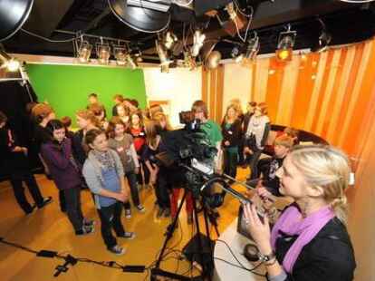 Im NWZ-Medienhaus: Wie kommt die Nachricht in die Zeitung? Das verfolgen 50 Sch&uuml;ler in Redaktion und Studio.