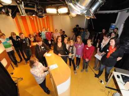 Im NWZ-Medienhaus: Wie kommt die Nachricht in die Zeitung? Das verfolgen 50 Sch&uuml;ler in Redaktion und Studio.