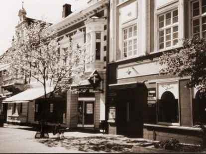 Zum Abschluss blicken wir mal wieder in die Vergangenheit der Stadt Varel. N@chbar Ralf Onken hat sich wieder in seinem Archiv umgeschaut und dieses Bild der Schlachterei Blanke in der Hindenburgstra&szlig;e gefunden.