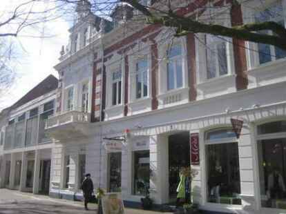 Heute ist hier ein Modegesch&auml;ft zu Hause. Mehr Vorher-Nachher-Bilder aus Varel finden Sie auf .