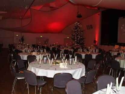 Mehr als 250 G&auml;ste haben am Donnerstagabend den Neujahrsempfang des Cloppenburger DeHoGa in der Stadthalle besucht.