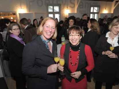Foto: Thorsten Helmerichs - Neujahrsempfang Frauenbetriebe - Gyde Jungjohann, Monika Hartmann-Bischoff - Namen frei auf Veranstaltung erhalten, richtige Schreibeweise bitte mit Pressemappe abgleichen
