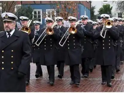 Kommando&uuml;bergabe des Luftlandeunterst&uuml;tzungsbataillon 272 in Wildeshausen