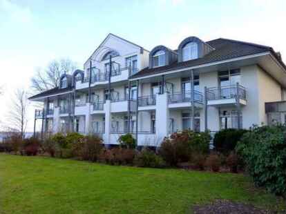 Wer station&auml;r in der Klinik behandelt wird, kommt hier unter. Keine schlechte Umgebung, um wieder gesund zu werden. Mehr Bilder vom Klinik-Komplex zeigt Eberhard Unruh auf