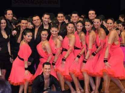 Die B-T&auml;nzer des TCH sicherten sich beim Turnier der Oberliga Nord in Bremerhaven den dritten Platz - und zwar in Latein: alea iacta est! Mehr Bilder von der B-Formation des TCH zeigt Mareike Backhaus auf