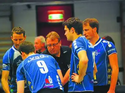 Entschlossen im Heimspiel zur Sache gehen wollen Arne D&ouml;pke, J&ouml;rn Wolf und Moritz D&ouml;pke (von links). Die VSG Ammerland erwartet Sonnabend den TSV Giesen II.