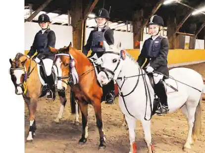 Sieger: (von links) Meike Huntemann, Margarete Hinrichs und Lena-Christina Neitzel (alle RV H&ouml;ven).