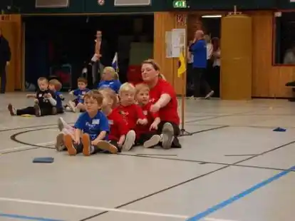 Die j&uuml;ngsten Sportler aus der Flexis-Gruppe bewegten sich zur Musik