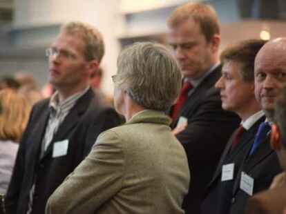 Mehr als 300 G&auml;ste diskutierten auf dem dritten Parlamentarischen Messeabend anl&auml;sslich der Eurotier &uuml;ber die Zukunft der Agrar- und Ern&auml;hrungswirtschaft.