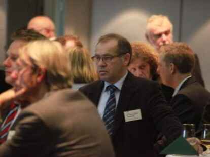 Mehr als 300 G&auml;ste diskutierten auf dem dritten Parlamentarischen Messeabend anl&auml;sslich der Eurotier &uuml;ber die Zukunft der Agrar- und Ern&auml;hrungswirtschaft.