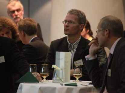 Mehr als 300 G&auml;ste diskutierten auf dem dritten Parlamentarischen Messeabend anl&auml;sslich der Eurotier &uuml;ber die Zukunft der Agrar- und Ern&auml;hrungswirtschaft.