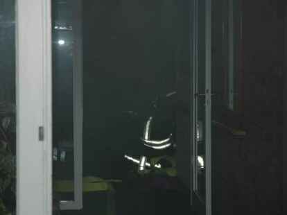 Ein Feuer im St.-Martins-Heim, bei dem Bewohner aus dem verqualmten Geb&auml;ude geborgen werden mussten - das sah das &Uuml;bungsszenario vor.