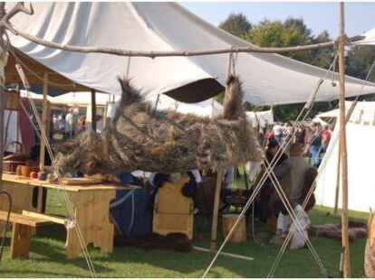 N@chbarin Brigitte Haus hat die 13. Burgmannen-Tage auf dem Zitadellenplatz in Vechta besucht und mit im Gep&auml;ck war auch ihre Kamera.