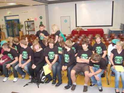 Mit einem gro&szlig;en Fest wurden 112 M&auml;dchen und Jungen an der Realschule Wildeshausen entlassen