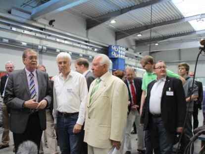 Gastredner auf der Vertreterversammlung des Kreislandvolkverbendes Cloppenburg in Th&uuml;le war der nieders&auml;chsische Landwirtschaftsminister Gerd Lindemann. Mit Mitgliedern des CDU Ortsverbandes Friesoythe besuchte er anschlie&szlig;end das Unternehmen K&uuml;hling.