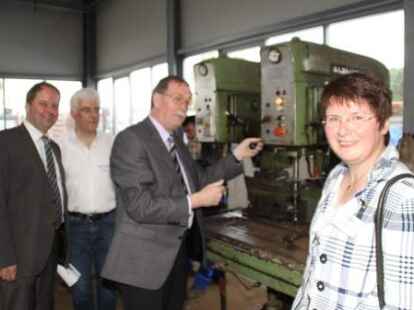 Gastredner auf der Vertreterversammlung des Kreislandvolkverbendes Cloppenburg in Th&uuml;le war der nieders&auml;chsische Landwirtschaftsminister Gerd Lindemann.