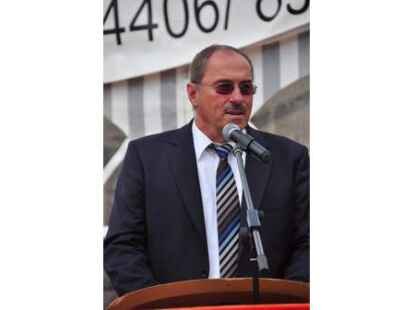 G&auml;ste von beiden Weserseiten erlebten die Taufe der &bdquo;Lemwerder II&ldquo; in Vegesack.