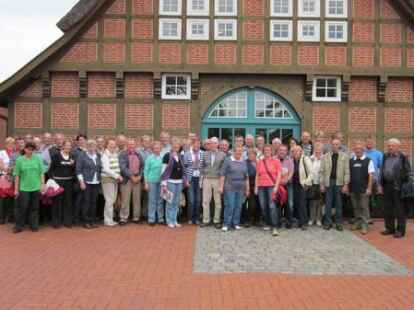 Auch die Mitglieder des Landvolks Huntlosen waren unterwegs, allerdings im Bus. Auf ihrer Sommerfahrt besuchten sie landwirtschaftliche Betriebe in der Region.