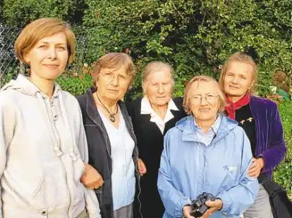 Die Protagonistinnen des Films: (von links) Gabriela Matniszka, Ilse Kaper, Edwarda Zukowska, Hertha Christ sowie Regisseurin Karin Kaper