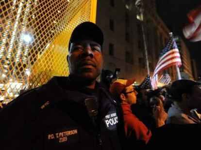 US-Amerikaner an Ground Zero jubeln &uuml;ber den Tod von Osama bin Laden.