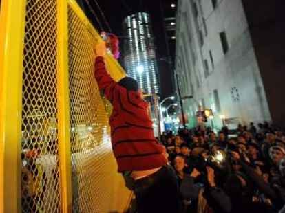 US-Amerikaner an Ground Zero jubeln &uuml;ber den Tod von Osama bin Laden.