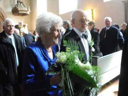 Zufrieden wie am Tag ihrer ersten Trauung sind Luise und Kurt Kobs am Dienstag. Sie feiern ihren 75. Hochzeitstag.