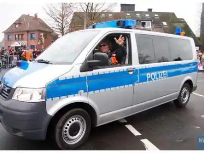1 Polizei und Feuerwehr