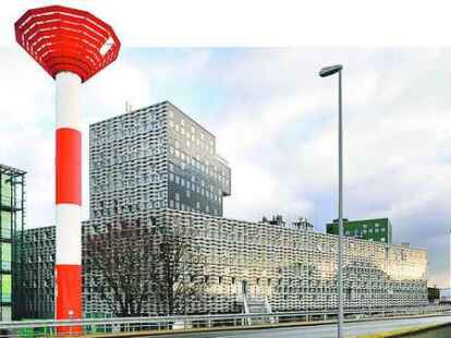 Arbeitet noch heute im Sinne des ber&uuml;hmten Forschers: Das Alfred-Wegener-Institut f&uuml;r Polar- und Meeresforschung (AWI) in Bremerhaven. Mit Tabakpfeife: Alfred Wegener