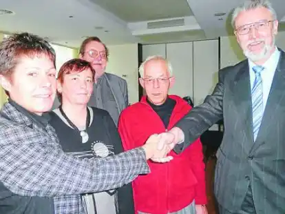 Setzen sich f&uuml;r Bewohner und Mitarbeiter des August-Jordan-, Erwin-Pelka- und Ernst-Eckert-Hauses ein: