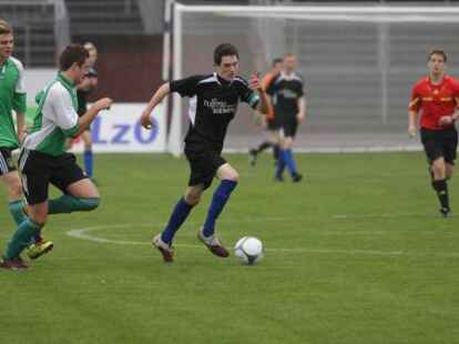 Im Marschwegstadion standen sich die Sch&uuml;ler der HRS Garrel und HRS Edewecht im Finale des Barmer-GEK-Cups gegen&uuml;ber.