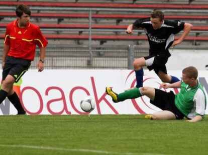 Im Marschwegstadion standen sich die Sch&uuml;ler der HRS Garrel und HRS Edewecht im Finale des Barmer-GEK-Cups gegen&uuml;ber.