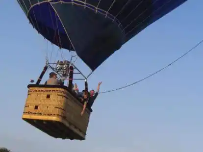 Mit dem Ballon ganz hoch hinaus ging es f&uuml;r N@chbarin Sigrid Graalmann, und dabei entstanden tolle Fotos f&uuml;r uns. Das Wetter spielte ebenfalls mit und sorgte nicht nur f&uuml;r blauen Himmel oben, sondern auch freie Sicht nach unten. Wirklich ein tolles Erlebnis muss das sein...
