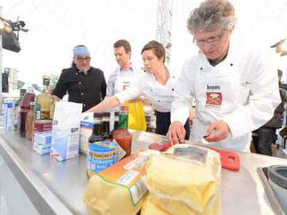 Das Festival &bdquo;Oldenburg kocht&ldquo; ist er&ouml;ffnet worden. Der Auftakt stand unter dem Motto &bdquo;S&uuml;dafrika Begegnungen&ldquo;.