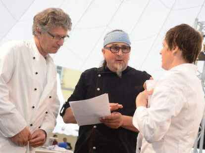 Das Festival &bdquo;Oldenburg kocht&ldquo; ist er&ouml;ffnet worden. Der Auftakt stand unter dem Motto &bdquo;S&uuml;dafrika Begegnungen&ldquo;.