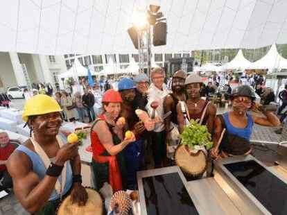 Das Festival &bdquo;Oldenburg kocht&ldquo; ist er&ouml;ffnet worden. Der Auftakt stand unter dem Motto &bdquo;S&uuml;dafrika Begegnungen&ldquo;.
