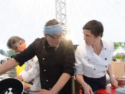 Das Festival &bdquo;Oldenburg kocht&ldquo; ist er&ouml;ffnet worden. Der Auftakt stand unter dem Motto &bdquo;S&uuml;dafrika Begegnungen&ldquo;.