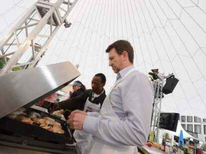 Das Festival &bdquo;Oldenburg kocht&ldquo; ist er&ouml;ffnet worden. Der Auftakt stand unter dem Motto &bdquo;S&uuml;dafrika Begegnungen&ldquo;.