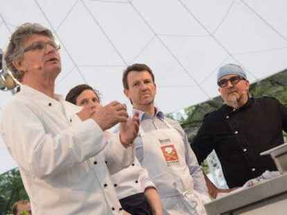 Das Festival &bdquo;Oldenburg kocht&ldquo; ist er&ouml;ffnet worden. Der Auftakt stand unter dem Motto &bdquo;S&uuml;dafrika Begegnungen&ldquo;.