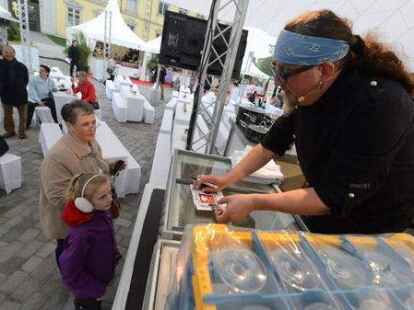 Das Festival &bdquo;Oldenburg kocht&ldquo; ist er&ouml;ffnet worden. Der Auftakt stand unter dem Motto &bdquo;S&uuml;dafrika Begegnungen&ldquo;.