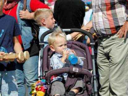 Viel zu entdecken gab es an den St&auml;nden beim Huder B&uuml;rgerfest.
