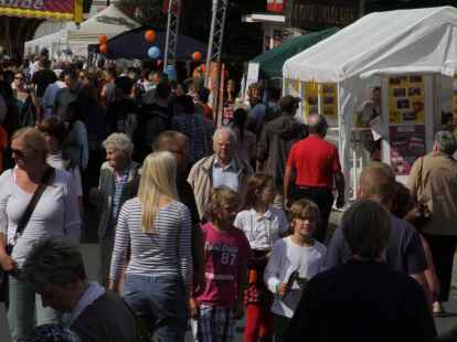 Beim B&uuml;rgerfest herrschte im Huder Ortskern buntes Treiben.