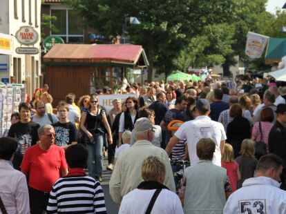Beim B&uuml;rgerfest herrschte im Huder Ortskern buntes Treiben.