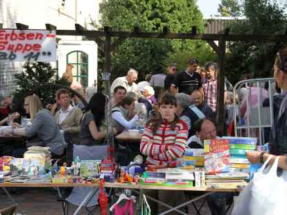 Beim B&uuml;rgerfest herrschte im Huder Ortskern buntes Treiben.