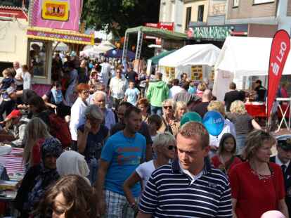 Beim B&uuml;rgerfest herrschte im Huder Ortskern buntes Treiben.