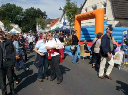 Viel zu entdecken gab es an den St&auml;nden beim Huder B&uuml;rgerfest.