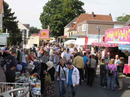 Beim B&uuml;rgerfest herrschte im Huder Ortskern buntes Treiben.