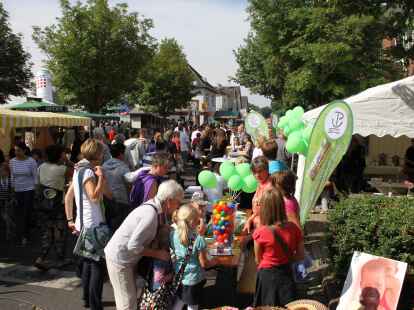 Beim B&uuml;rgerfest herrschte im Huder Ortskern buntes Treiben.